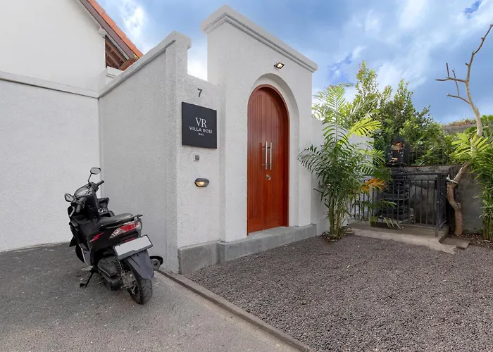 Villa Brand New Prime Location In - 15 Minutes Walk To The